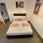 Twobed Flat Covent Garden